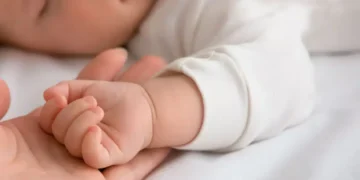 Σπάνια μεταμόσχευση – Βρέφος 8 μηνών έδωσε δώρο ζωής σε 48χρονη γυναίκα