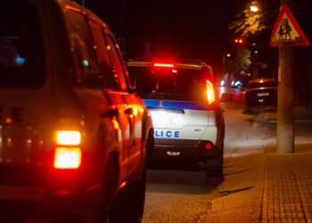 Απόπειρα διάρρηξης στο σπίτι του γνωστού παρουσιαστή Σάββα Πούμπουρα – Τραυματίστηκε αστυνομικός