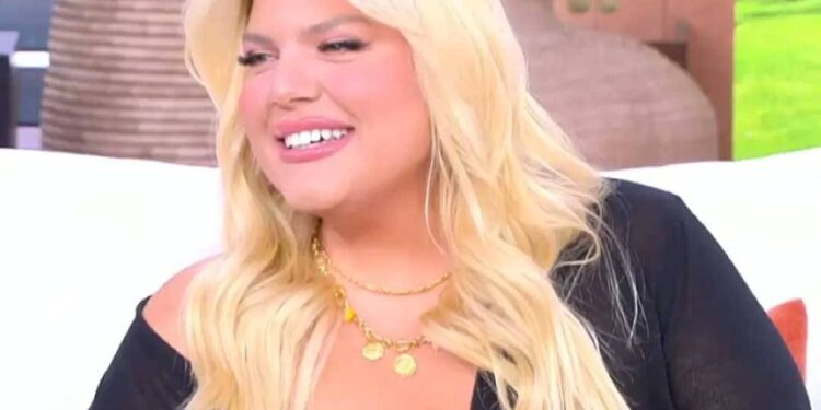 Alldaynews.gr Έγινε σαν την Καινούργιου, πιο καλλονή από ποτέ η Δανάη Μπάρκα – Έσπασε τη σιωπή της για το MEGA