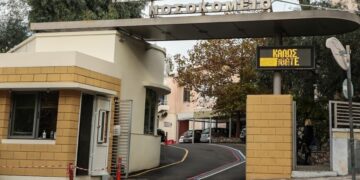 Άγνωστοι διέρρηξαν και βανδάλισαν το εκκλησάκι του νοσοκομείου «Αγία Ολγα»