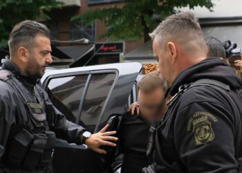 Ατάραχος και στην ανακρίτρια ο 21χρονος που σκότωσε τη μητέρα του – Το μόνο που ζήτησε ήταν φαγητό