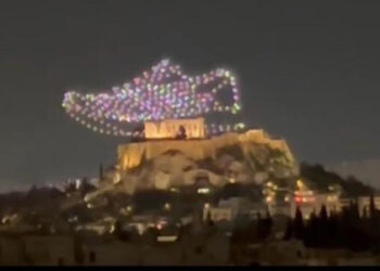 Ακρόπολη: Τι απαντά η Adidas για το show με τα drones – Μήνυση από το υπουργείο Πολιτισμού