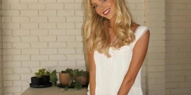 Alldaynews.gr Στο νοσοκομείο το μοντέλο του OnlyFans, Annie Knight – Κοιμήθηκε με 583 άνδρες μέσα σε 6 ώρες