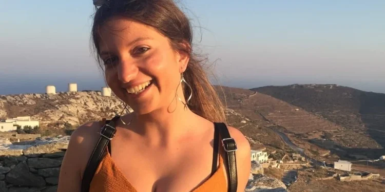 Alldaynews.gr Θρήνος για τον θάνατο της 27χρονης χειρουργού Αρετής Μελάνη – Πήγαινε να αναλάβει βάρδια στο νοσοκομείο