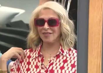 Έφη Σαρρή: «Σε έναν άντρα κοιτάω πρώτα τα δόντια του, σαν τα άλογα»