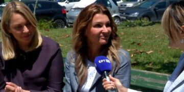 Alldaynews.gr Η επιθυμία της Έμμας έγινε πράξη – Η συνάντηση με την 21χρονη που πήρε την καρδιά της: «Ήθελα να βεβαιωθώ ότι είναι καλοί άνθρωποι όπως το παιδί μου»