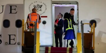 Μακρόν για το «χαστούκι» της Μπριζίτ: «Ήταν απλώς ένα πείραγμα μεταξύ μας – Είναι λίγο αστείο όλο αυτό»