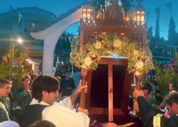 Λιτανεία στο Προκόπι Ευβοίας για να σταματήσουν οι σεισμοί