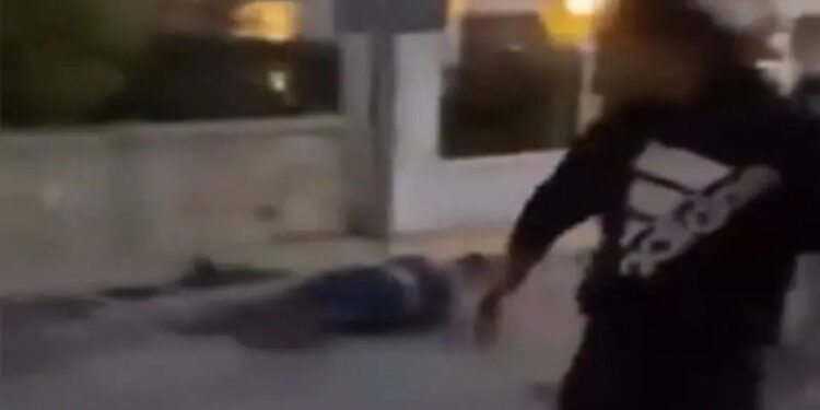 Alldaynews.gr Ξυλοδαρμός 48χρονου στα Γλυκά Νερά: Προφυλακιστέος ο 17χρονος – «Μια μπουνιά του έδωσα»