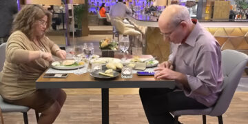 Alldaynews.gr «First Dates»: Βγήκε ραντεβού και έβλεπε… τον Ολυμπιακό – «Βγαίνουμε και Champions League του χρόνου»