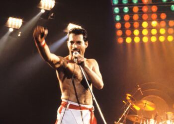 Αποκάλυψη-σοκ για τον Φρέντι Μέρκιουρι: Είχε αποκτήσει κόρη με την γυναίκα φίλου – Ζει στην Ευρώπη και είναι γιατρός