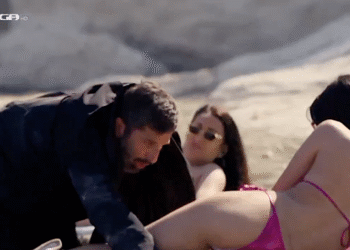 «Παπάς πάνω σε κ#λους!»: H viral σκηνή με τον πατέρα Τιμόθεο στη «Γη της Ελιάς» που έκανε χαμό στο Χ (video)