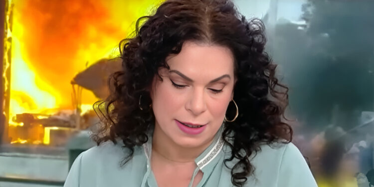 «Αισθανόμαστε ότι έχουμε κανιβαλιστεί» – Συγκλονίζει η γυναίκα – σύμβολο της τραγωδίας στη Marfin