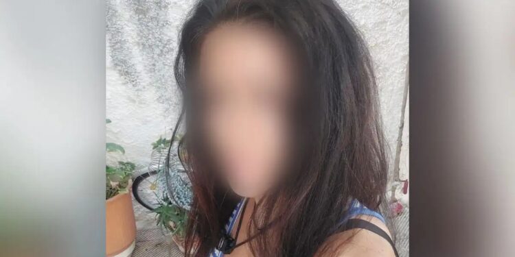 Alldaynews.gr «Θα φοβάμαι για πάντα, αλλά πρέπει να μεγαλώσω τα παιδιά», λέει η σύζυγος του επιχειρηματία που σχεδίαζε τη δολοφονία της κι ενός συνεργάτη του