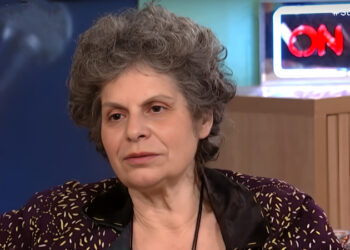 Μαργαρίτα Θεοδωράκη: «Πικράθηκα από την διαθήκη του πατέρα μου – Δεν μου είχε εμπιστοσύνη»