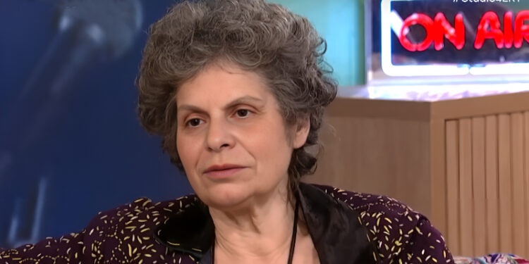 Μαργαρίτα Θεοδωράκη: «Πικράθηκα από την διαθήκη του πατέρα μου – Δεν μου είχε εμπιστοσύνη»