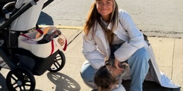 Alldaynews.gr Η Μαρία Μενούνος δηλώνει περήφανα: «Η κόρη μου μιλάει ελληνικά καλύτερα από εμένα»