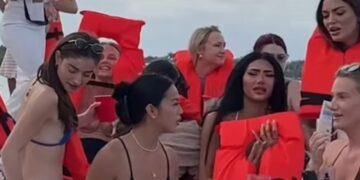 Alldaynews.gr Χαμός στο Μαϊάμι: Πανάκριβο γιοτ γεμάτο με influencers βούλιαξε από το πολύ… κέφι