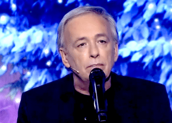 «Της έδωσα 180.000 και μου τα επέστρεψε πριν ένα χρόνο»: Η αιχμή του Μικρούτσικου για όσους τον πλήγωσαν οικονομικά