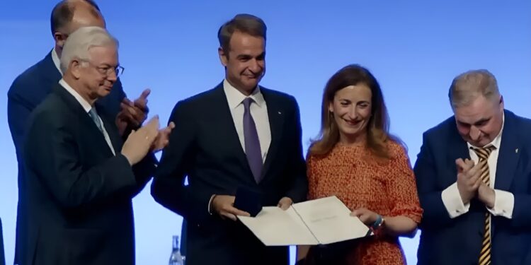 Alldaynews.gr Μεγάλες χαρές για την Ελλάδα: Βραβεύτηκε ο Μητσοτάκης για την ελληνική οικονομία & τις μεταρρυθμίσεις της κυβέρνησης