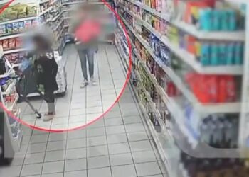 Alldaynews.gr Βίντεο – ντοκουμέντο από την αρπαγή του μωρού: Ο μυστηριώδης άνδρας που το πήρε και η ανεξήγητη συμπεριφορά του