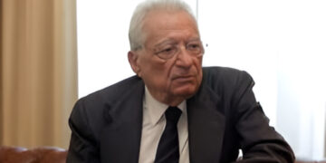 Alldaynews.gr Πέθανε ο Πέτρος Μολυβιάτης