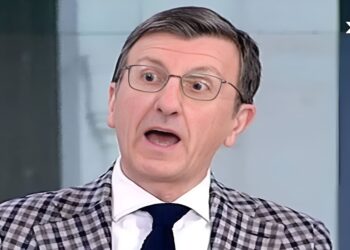 Άρης Πορτοσάλτε: Για «αποκρουστική περίπτωση ανθρώπου» κάνει λόγο η ΕΣΗΕΑ με αφορμή σχόλιο του δημοσιογράφου για τη σημαία της Παλαιστίνης