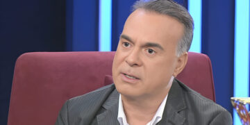 Alldaynews.gr Φώτης Σεργουλόπουλος: «Με ρώτησε ο γιος μου πώς τον κάναμε & του απάντησα “με αγάπη μωρό μου”» (Video)