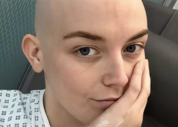 «Αγνόησα τη φαγούρα και άλλα δύο συμπτώματα και στα 20 διαγνώστηκα με καρκίνο» – Τι έπρεπε να είχε προσέξει