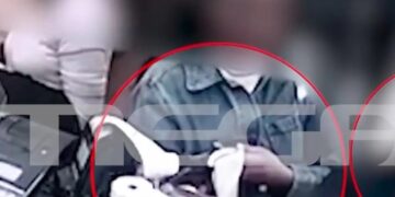 Βίντεο ντοκουμέντο από τη στιγμή που συμμορία γυναικών αρπάζει 900 ευρώ από ηλικιωμένη σε φούρνο