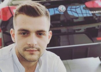 Μητέρα του Στέφανου: «Έλαμπε ο κόσμος όταν χαμογελούσε, να αγκαλιάζετε τα παιδιά σας»