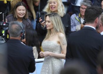 Το αμήχανο βίντεο με την Αντζελίνα Τζολί και τον σωματοφύλακά της