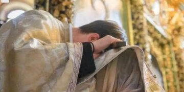 Απίστευτο σκηνικό στα Γιάννενα: Ιερέας εξομολόγησε μια νεαρή μητέρα. Δεν φαντάζεστε όμως αυτό που ακολούθησε