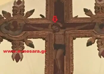 Δε λογαριάζω παπά τη πίστη σου» φώναξε και πυροβόλησε τον Εσταυρωμένο. Όταν ο Τούρκος πυροβόλησε το Χριστό στο κεφάλι και το θαύμα που ακολούθησε…