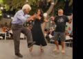 Viral ο 92χρονος παππούς στη Σχοινούσα – Ο Γιώργος Κωβαίος χορεύει και όλοι μένουν άναυδοι