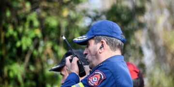 ΕΚΤΑΚΤΟ: Χωρίς τις αισθήσεις του εντοπίστηκε στο βάθος του γκρεμού ο αγνοούμενος ορειβάτης