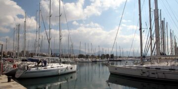 ΕΚΤΑΚΤΟ: Αυτοκτόνησε στη Μαρίνα Αλίμου – Κάρφωσε μαχαίρι στο στήθος του