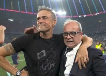 Λουίς Ενρίκε: Το μπλουζάκι για την αδικοχαμένη κόρη του, που φόρεσε μετά τον θρίαμβο της Παρί Σεν Ζερμέν