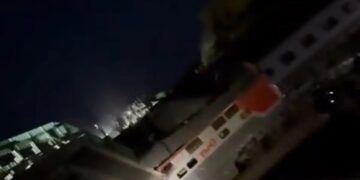 Alldaynews.gr Κατέρρευσε γέφυρα με αυτοκίνητα και τρένο στη Ρωσία – Φόβοι για πολλά θύματα (video)