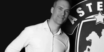 Ο Ανδρέας Κυριακόπουλος είναι ο μάνατζερ που έπεσε στις γραμμές του μετρό στο Σύνταγμα – Το αντίο των συνεργατών του