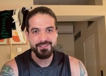 Άρης Μουγκοπέτρος: «Πραγματικά έχω χάσει 2,5 δάχτυλα, για την ακρίβεια 3, δεν αντέχω να πιάσω κλαρίνο στα χέρια μου»