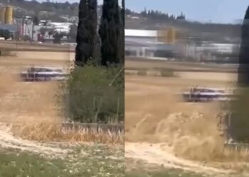 Σάλος: Ζευγάρι αστυνομικών συνευρίσκεται ερωτικά εν ώρα υπηρεσίας έξω από περιπολικό! (video)