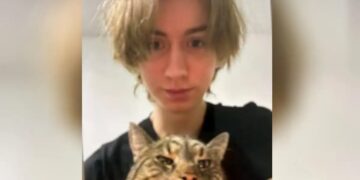 Alldaynews.gr Αυτός είναι ο 21χρονος μακελάρης που σκότωσε 10 ανθρώπους στην Αυστρία – «Να προσέχετε τη γάτα μου» φέρεται να έγραψε σε αποχαιρετιστήρια επιστολή