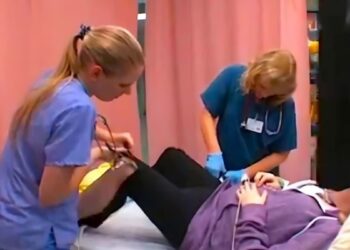 26χρονη έγκυος πήγε στο νοσοκομείο ουρλιάζοντας από τον πόνο – Όταν της έκοψαν το παντελόνι έμειναν άναυδοι (Video)