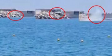 Alldaynews.gr Η στιγμή που ελικόπτερο πέφτει στη Μαρίνα Βουλιαγμένης – «Οι επιβαίνοντες ήταν σε άσχημη ψυχολογική κατάσταση, έκλαιγαν»