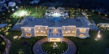 ΑΥΤΟΣ ΕΙΝΑΙ ο ιδιοκτήτης της μεγαλύτερης ιδιωτικής κατοικίας στην Ελλάδα: Η ανυπολόγιστη αξία