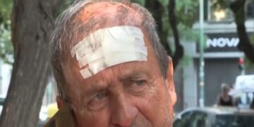 Νέα άγρια επίθεση σε εργαζόμενο καθαριότητας στο κέντρο της Αθήνας: «Μου κάρφωσε δύο μαχαιριές στο κεφάλι»
