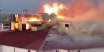 Οικογενειακή τραγωδία: Μεγάλη φωτιά σε διαμέρισμα – Νεκρή η μητέρα και τα παιδιά της (video)