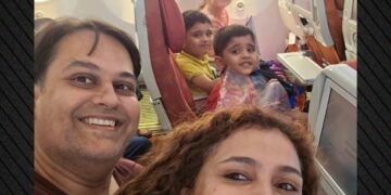 Alldaynews.gr Η τραγική selfie οικογένειας μέσα από το μοιραίο αεροσκάφος ‑ Τι οδήγησε στη συντριβή, όλα τα σενάρια