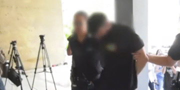 Κακουργηματική δίωξη στον 34χρονο που κλώτσησε και πάτησε γατάκι με το αυτοκίνητό του